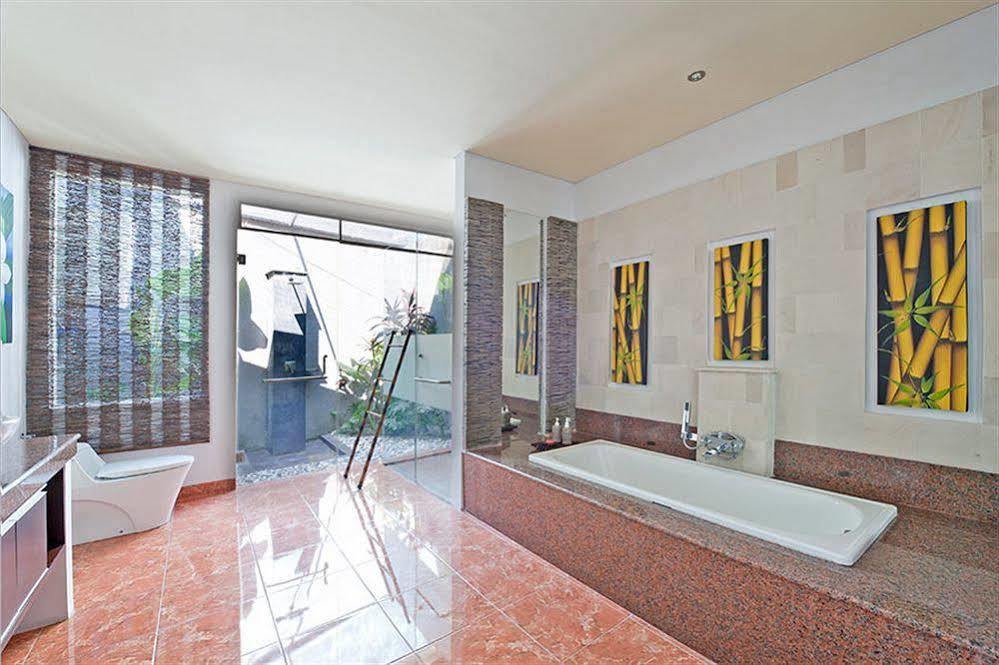 M Two Villas Seminyak 외부 사진