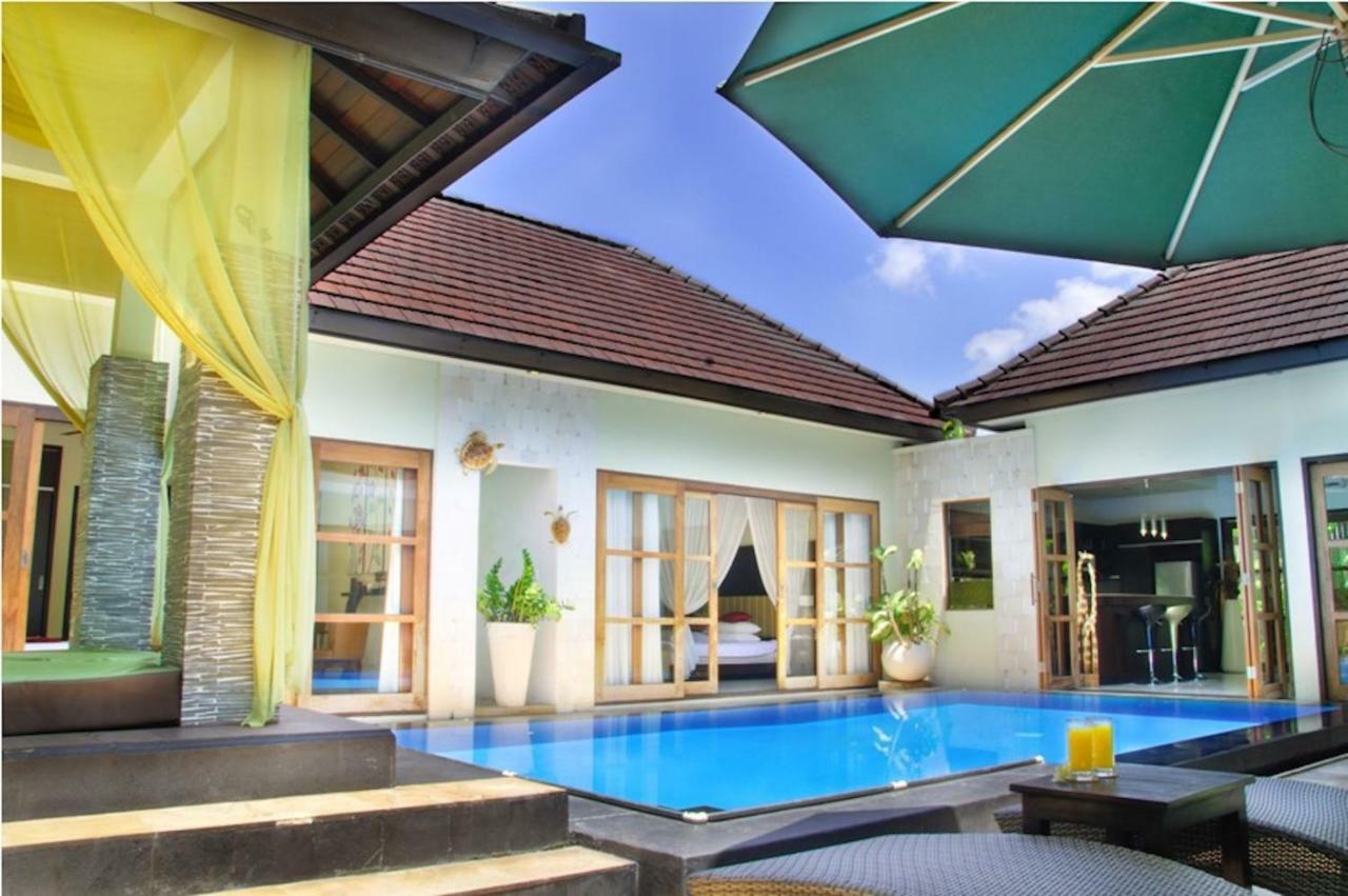 M Two Villas Seminyak 외부 사진